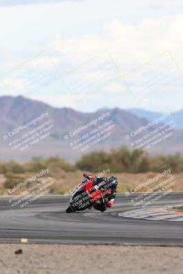 media/Nov-16-2025-Race Pace (Sun) [[8c5fa54630]]/Non Verified Riders (1st 20 Minutes)/5-Turn 15 (110pm)/